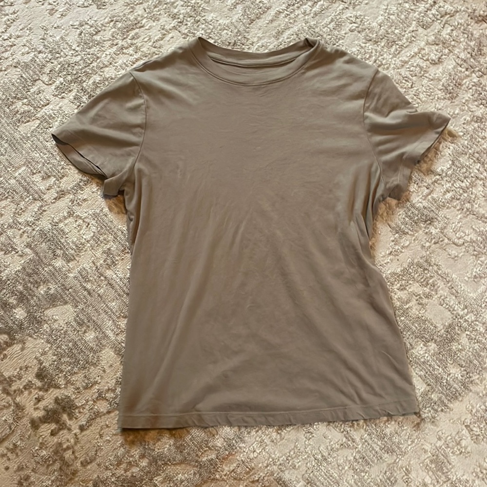 Tee